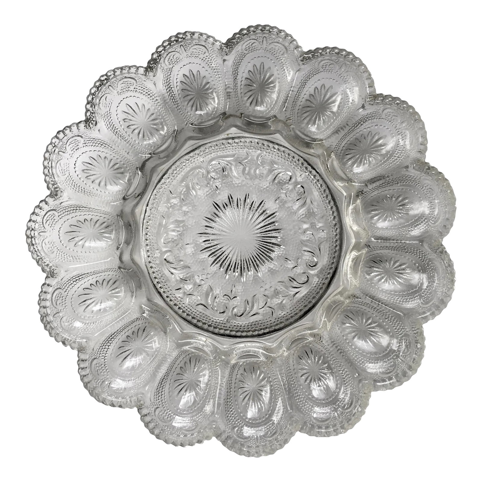 Early 20th Century L. E. Smith Pressed Glass Egg/Oyster Serving Plate: A beautiful early sandwich glass patterned appetizer plate in excellent condition. Ships within 1-2 days using USPS. All items packed with care. Please contact us with any questions. Arrives within
