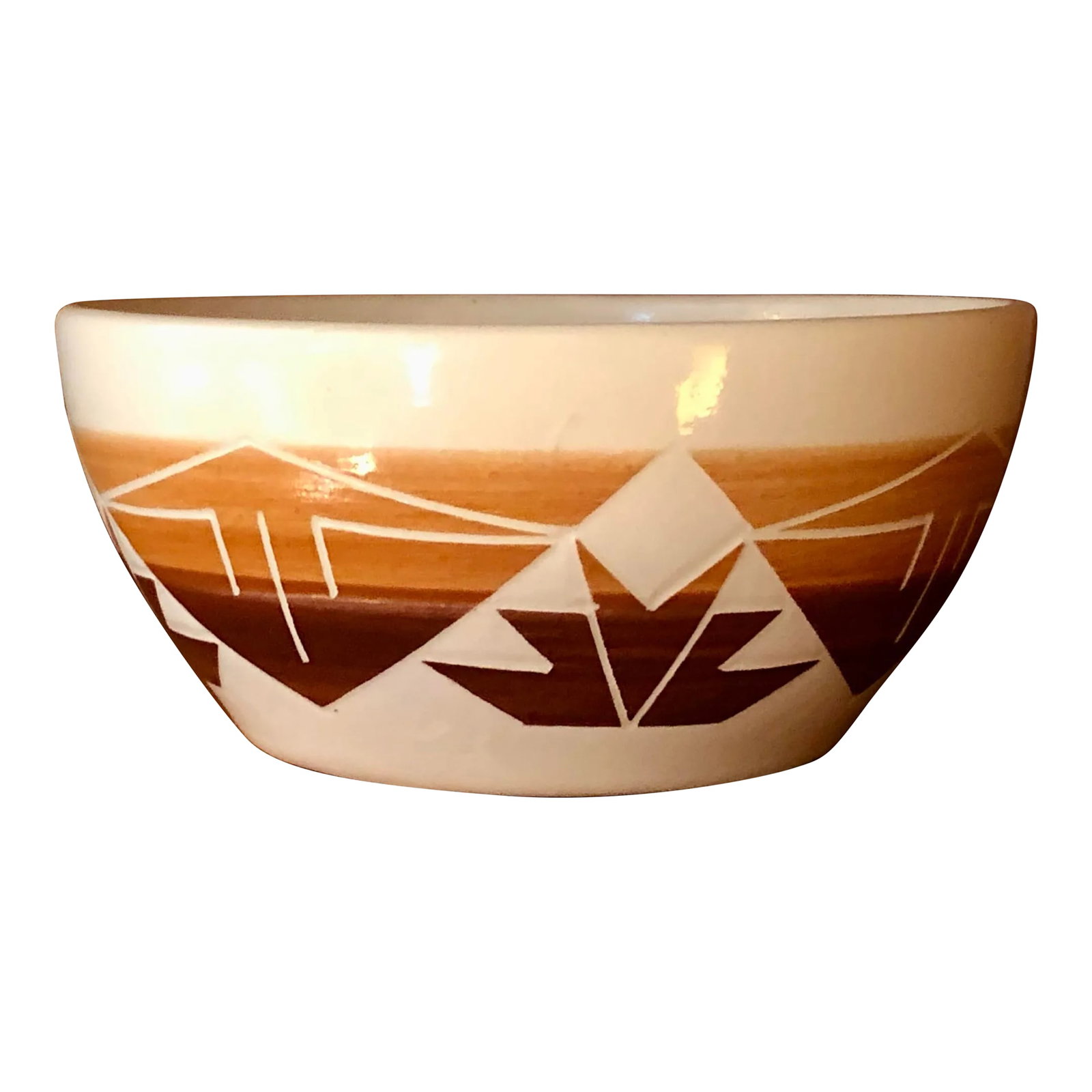 Vintage Sioux Native American Studio Pottery Bowl Signed and Numbered Kate DisMounts: Hand crafted art bowl by indigenous artist Kate DisMounts Condition: Alterations: Original Condition Unaltered Imperfections: Some Imperfections Condition Notes: Excellent vintage condition Origin: