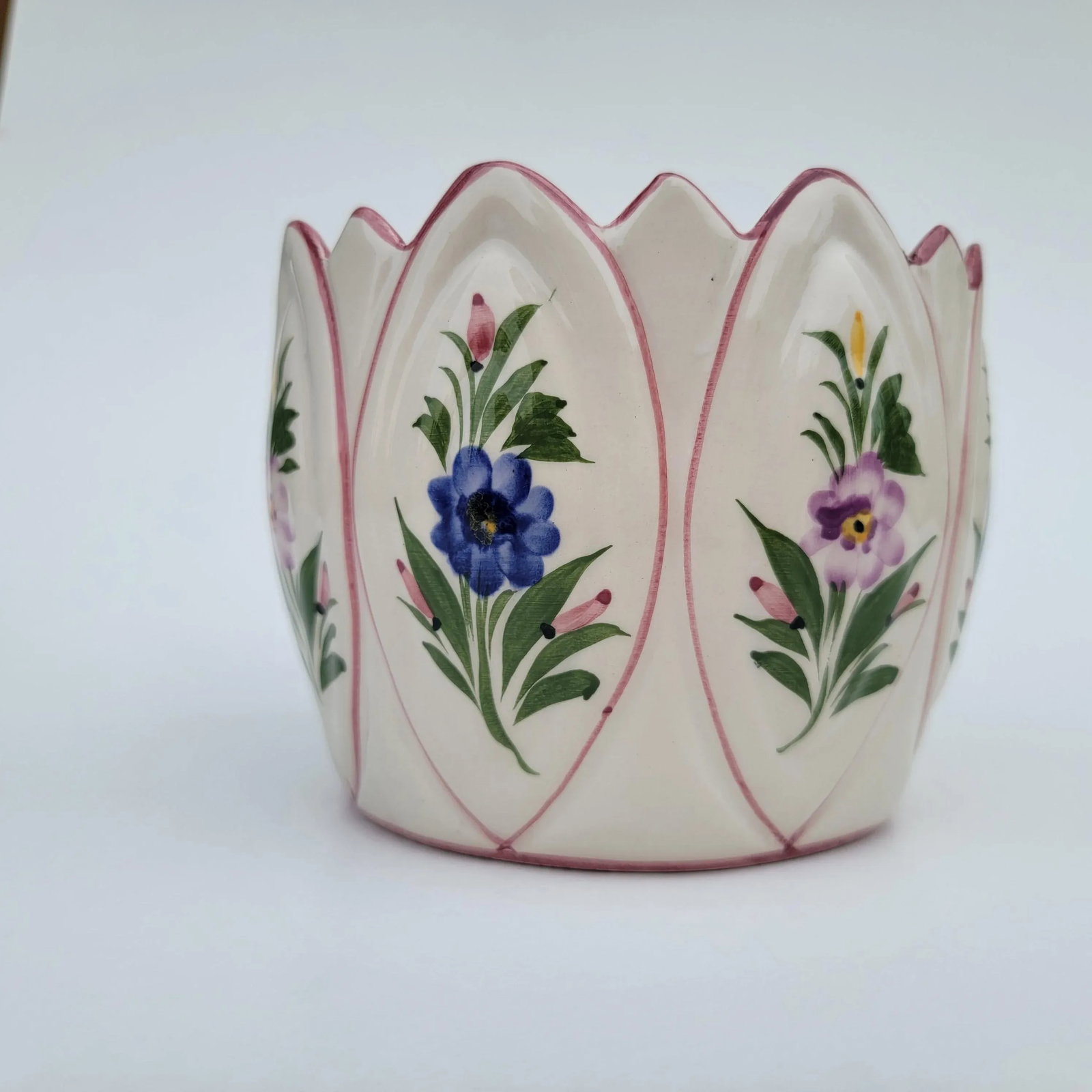 Handpainted #535 Floral Portuguese Pot - 3