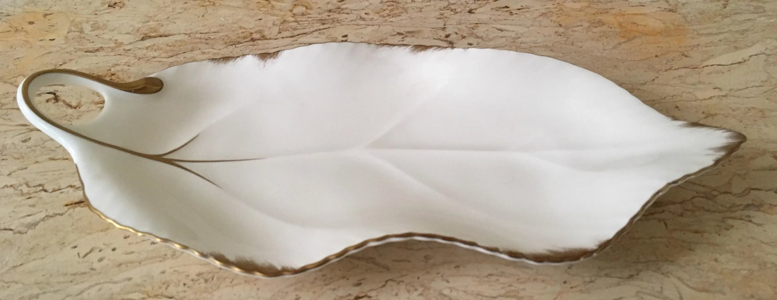 Mikasa Ivory Bone China Leaf Shape - 3
