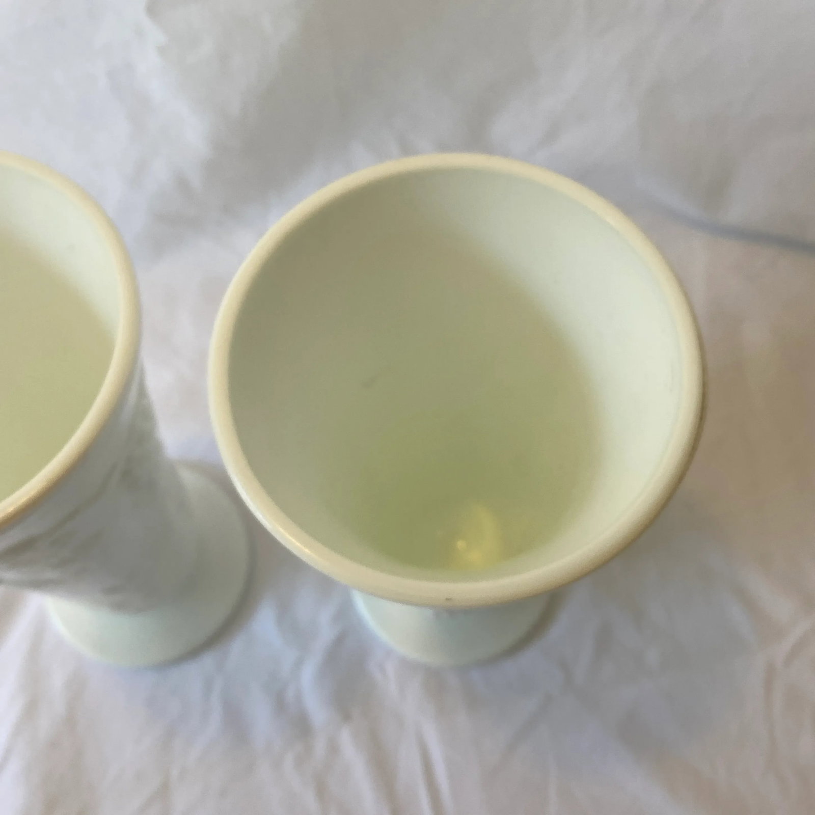 1930s Pair of Milk Glass Vases - 3