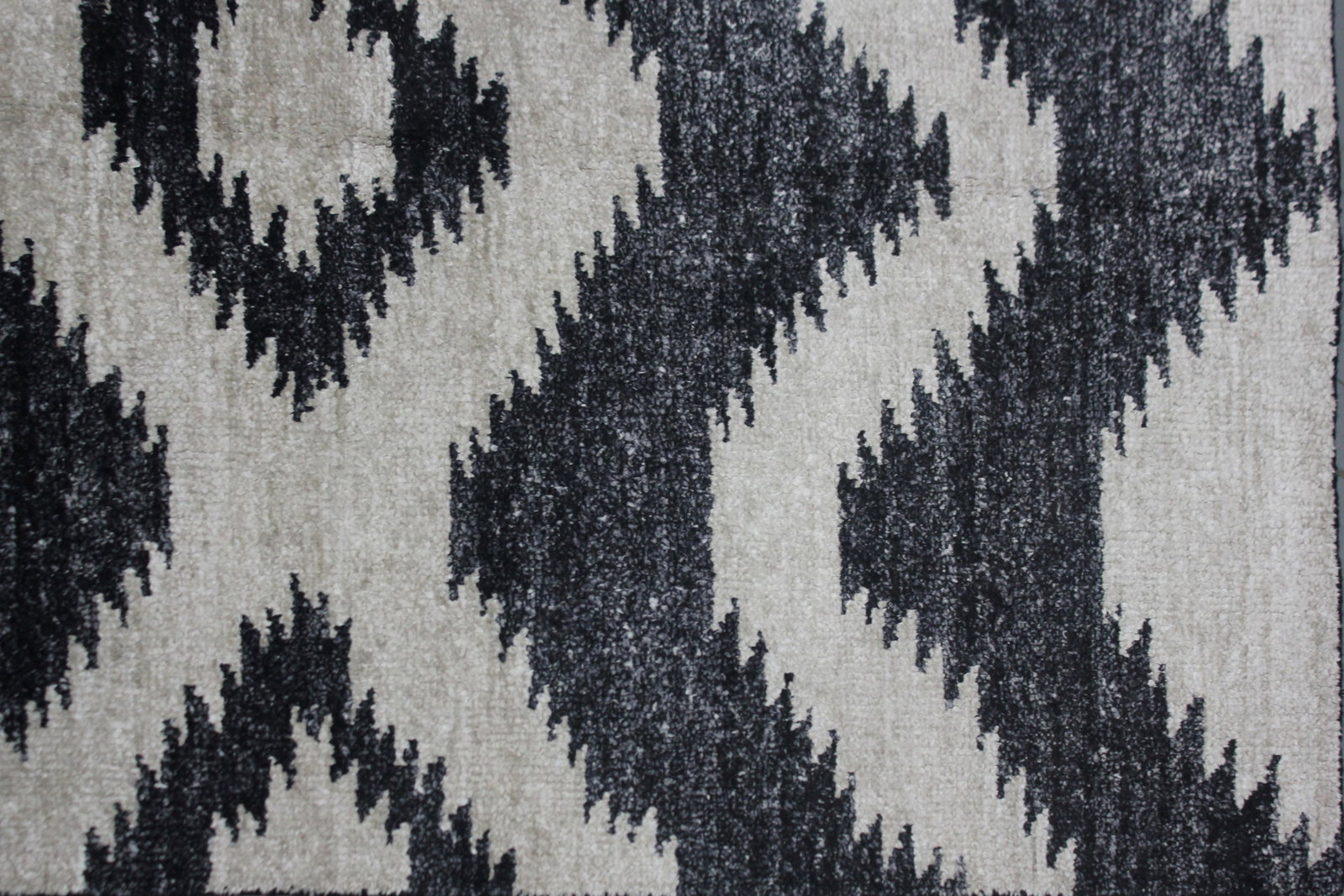 Hand Knotted Bamboo Rug - 5' x 7' - 3