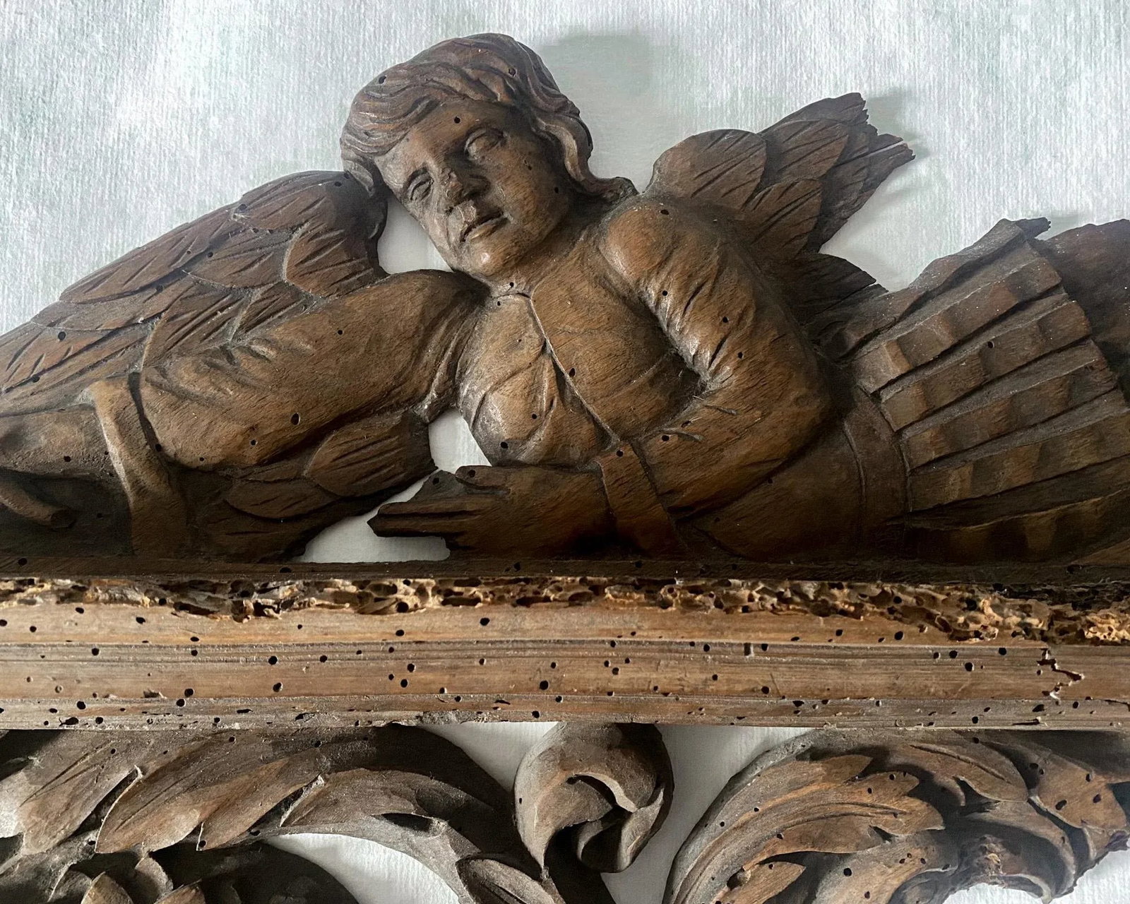 18th Century French Carved Wood Angel and Cherub Architectural Salvage Wall Hanging - 2