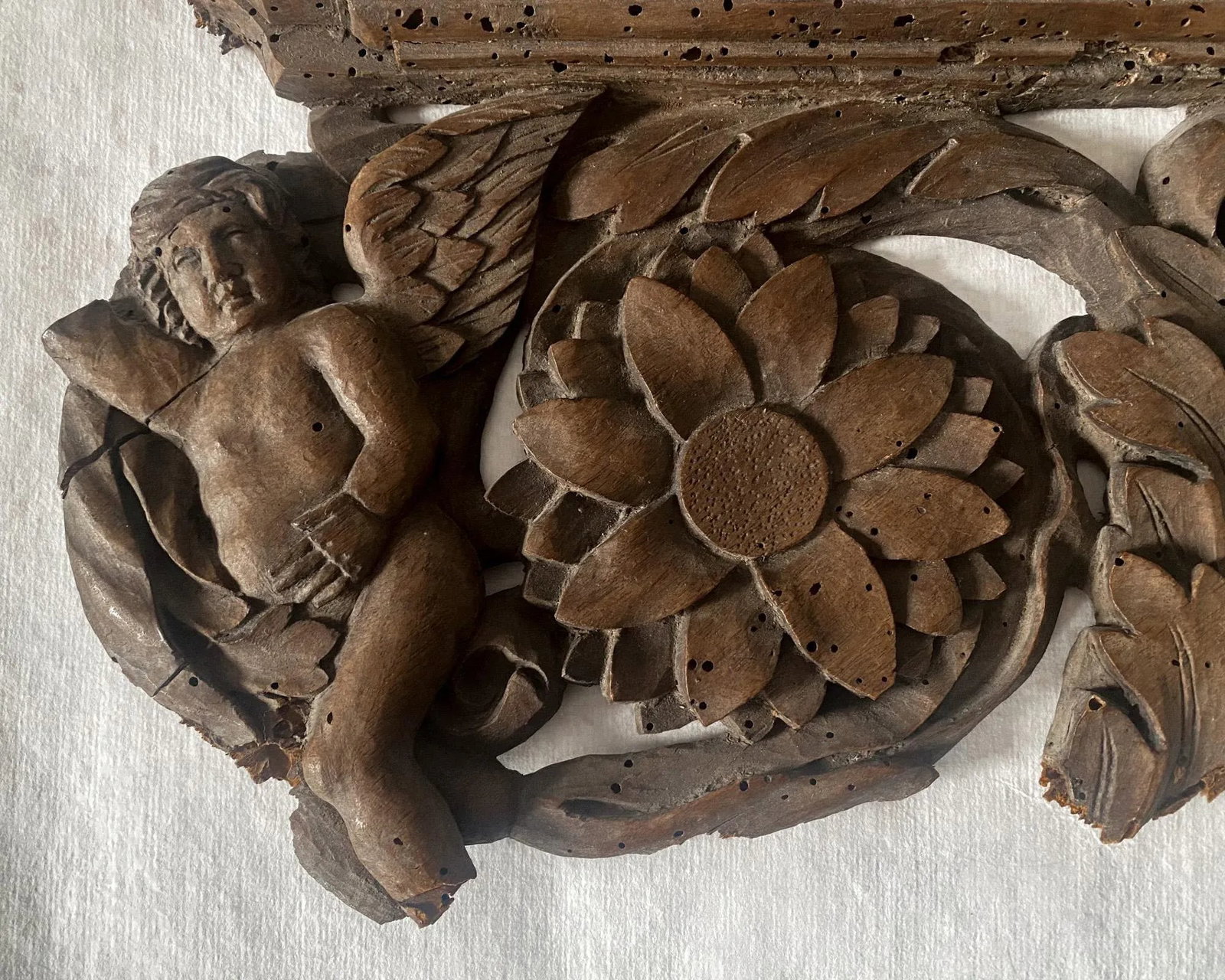 18th Century French Carved Wood Angel and Cherub Architectural Salvage Wall Hanging - 3