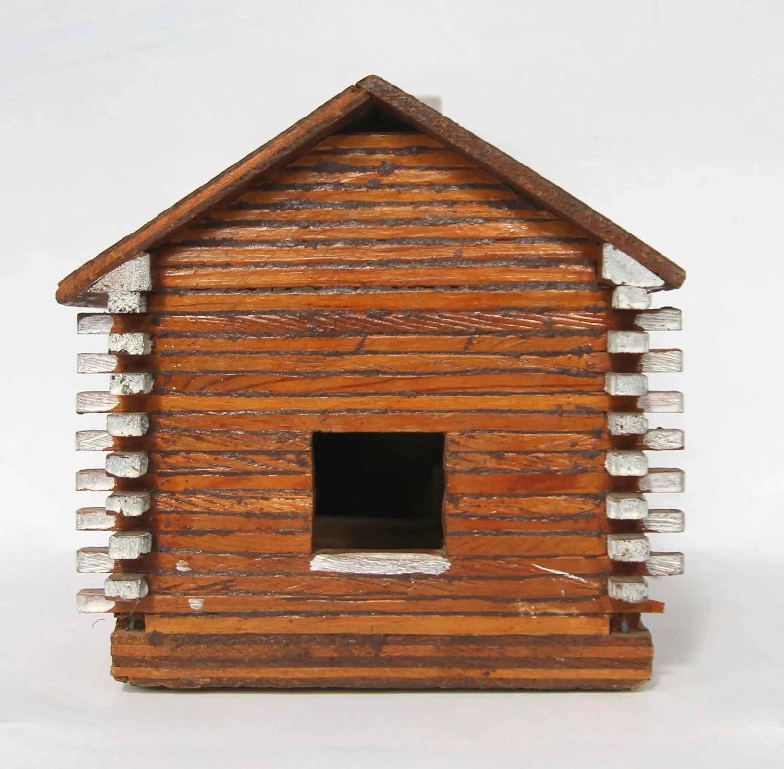 Vintage Log Cabin Model - 6