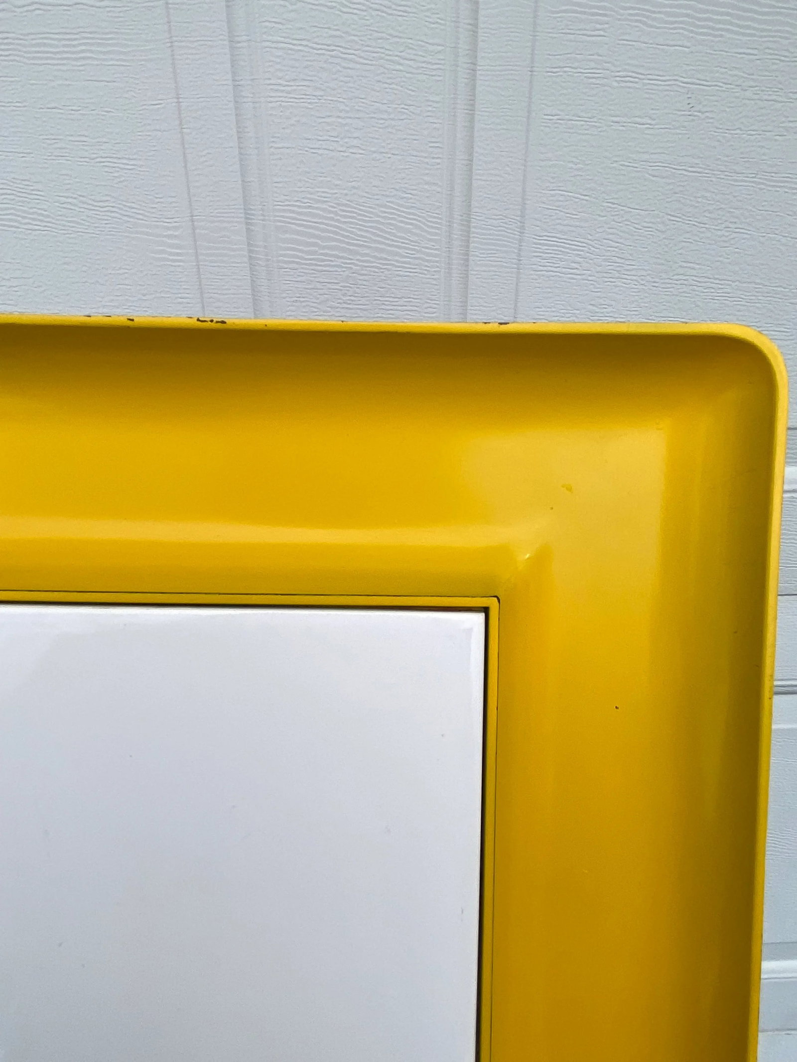 Mid 20th Century Georges Briard Yellow Lacquer Cheese and Cracker Tray - 6