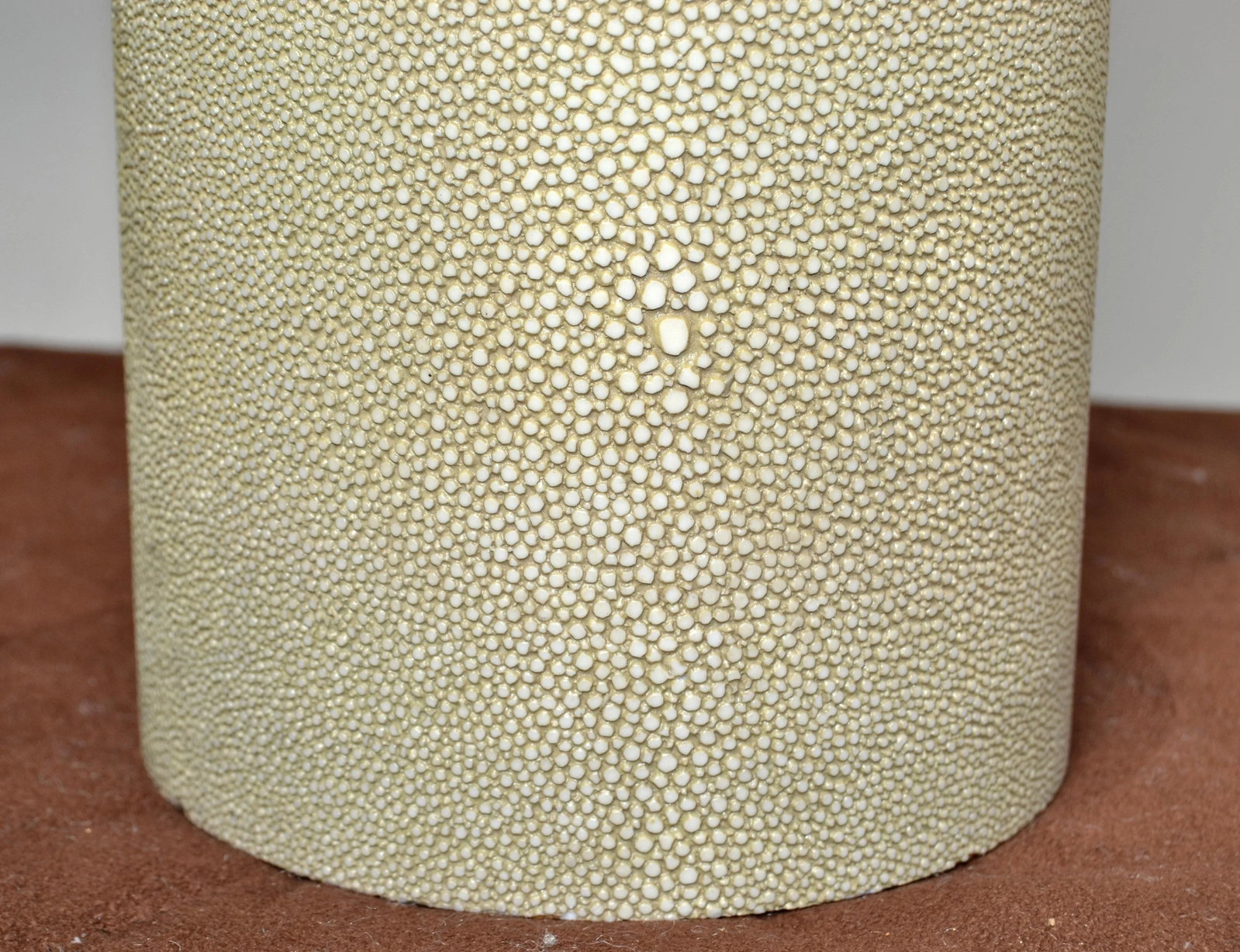 Pair of Contemporary Faux Shagreen Brass Finish Steel Modern Cylinder Table Lamps Oval Shades - 7