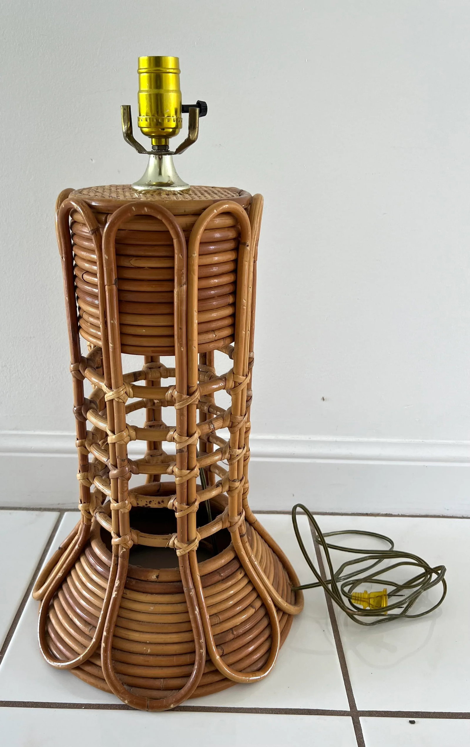 Vintage Stacked Rattan Table Lamp - 5