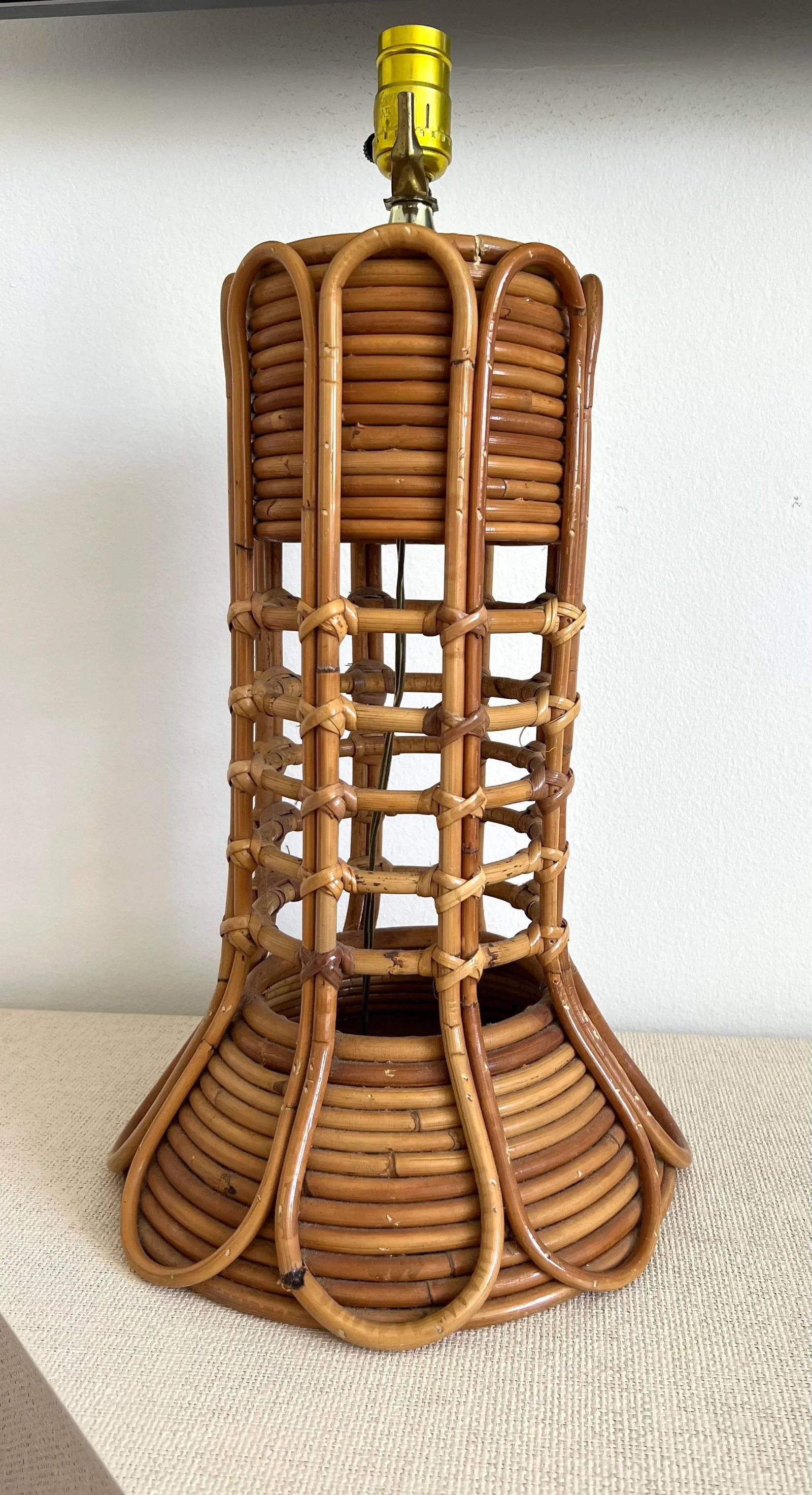 Vintage Stacked Rattan Table Lamp - 9
