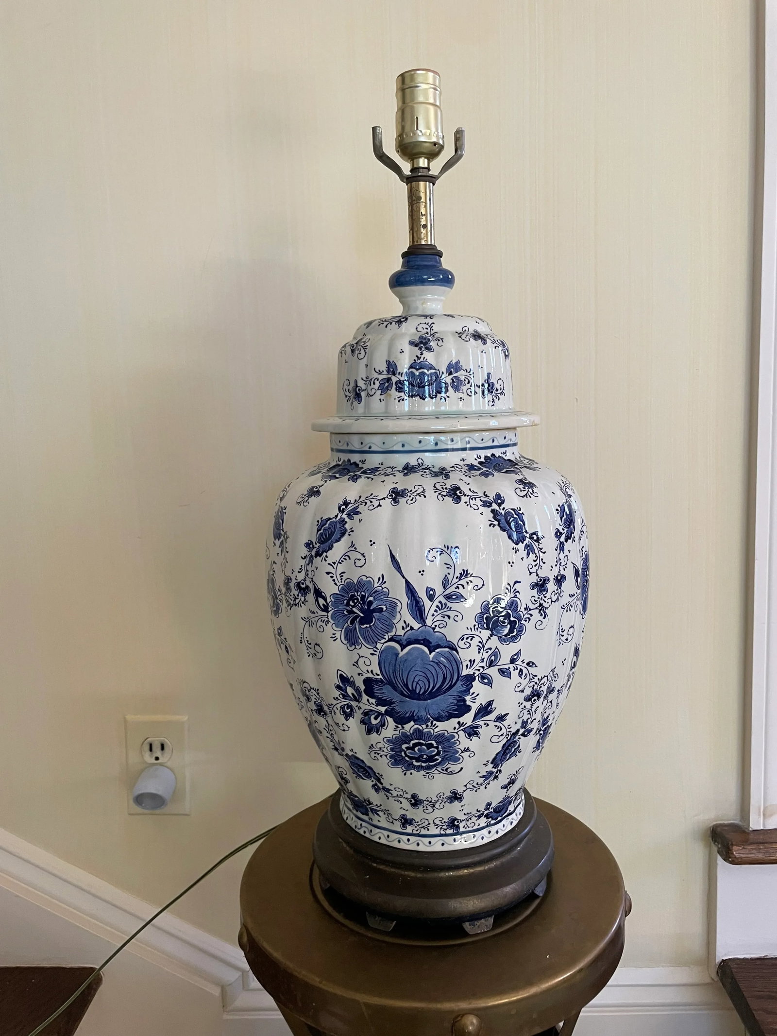 Large Delft Ginger Jar Lamp - 11