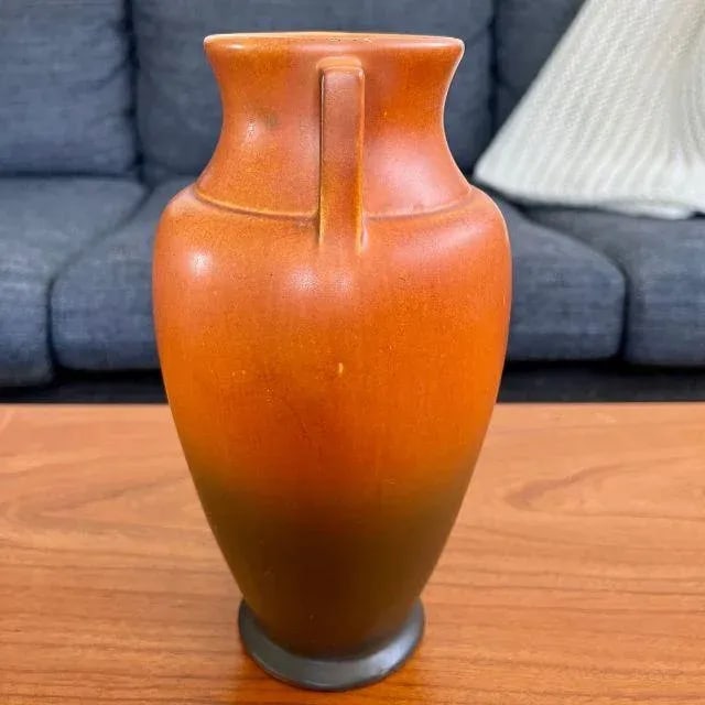 1920s Roseville Rosecraft, Ombre Burnt Orange and Burnt Umber, Art Pottery Vase - 6