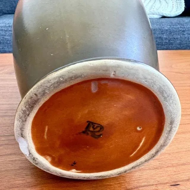 1920s Roseville Rosecraft, Ombre Burnt Orange and Burnt Umber, Art Pottery Vase - 7
