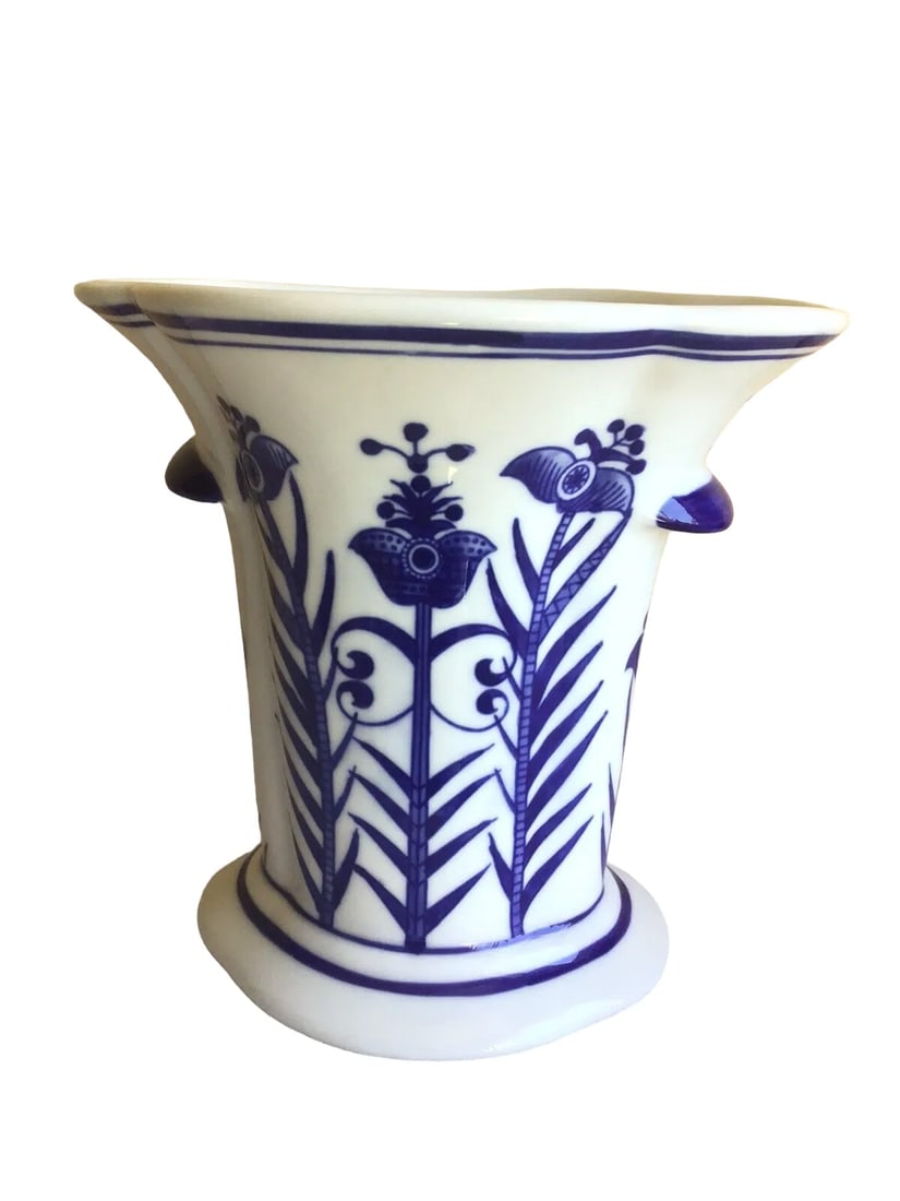 Vintage Chinoiserie Blue and White Porcelain Floral Flared Jardiniere Planter Vase - 3