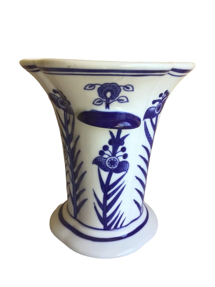 Vintage Chinoiserie Blue and White Porcelain Floral Flared Jardiniere Planter Vase - 4