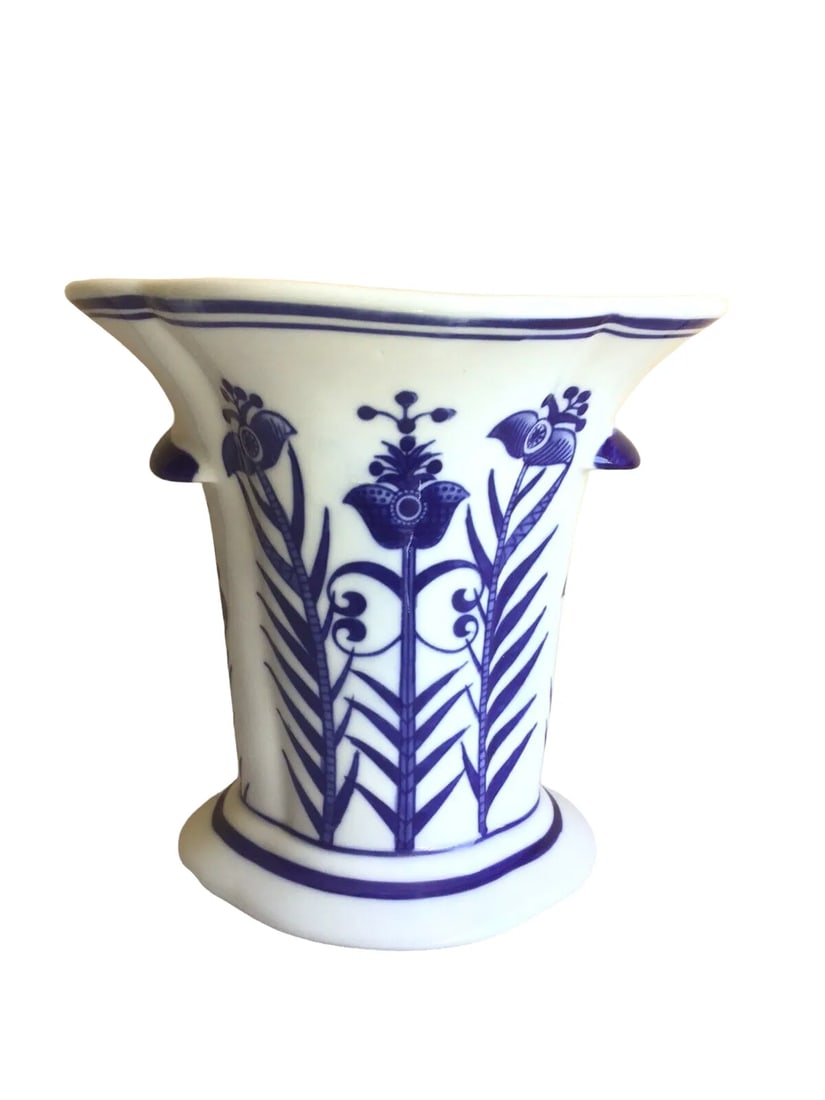 Vintage Chinoiserie Blue and White Porcelain Floral Flared Jardiniere Planter Vase - 7