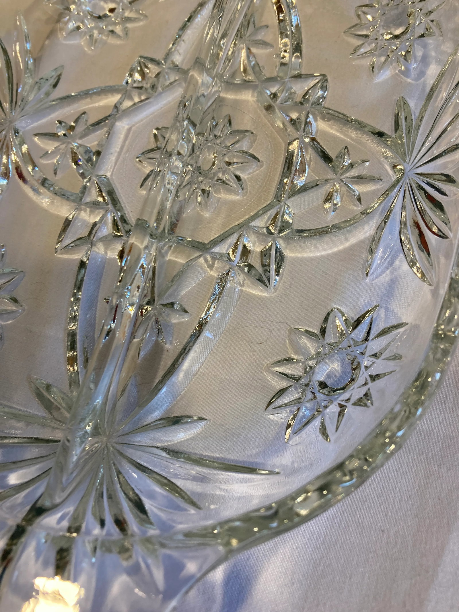 1950s Vintage Cut Glass Starburst Divided Serving or Candy Dish - 4