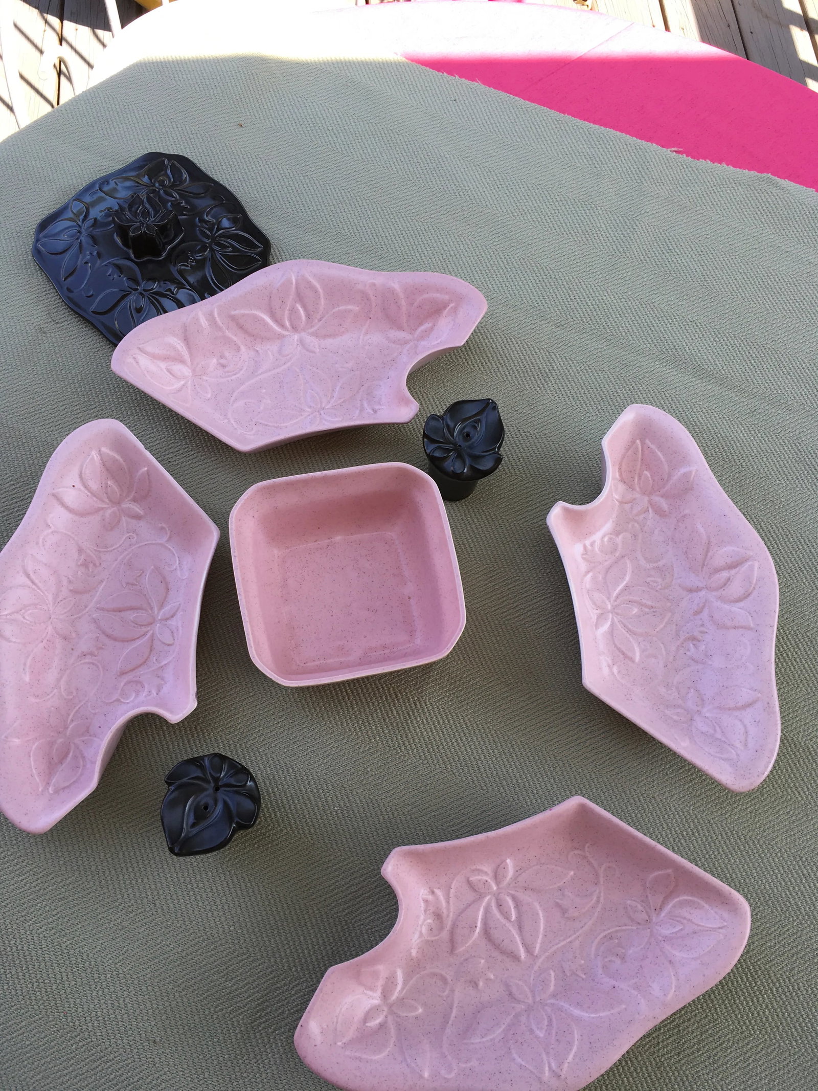 20th Century Art Deco Pink Ceramic Serving Set - 5 Pieces - 5