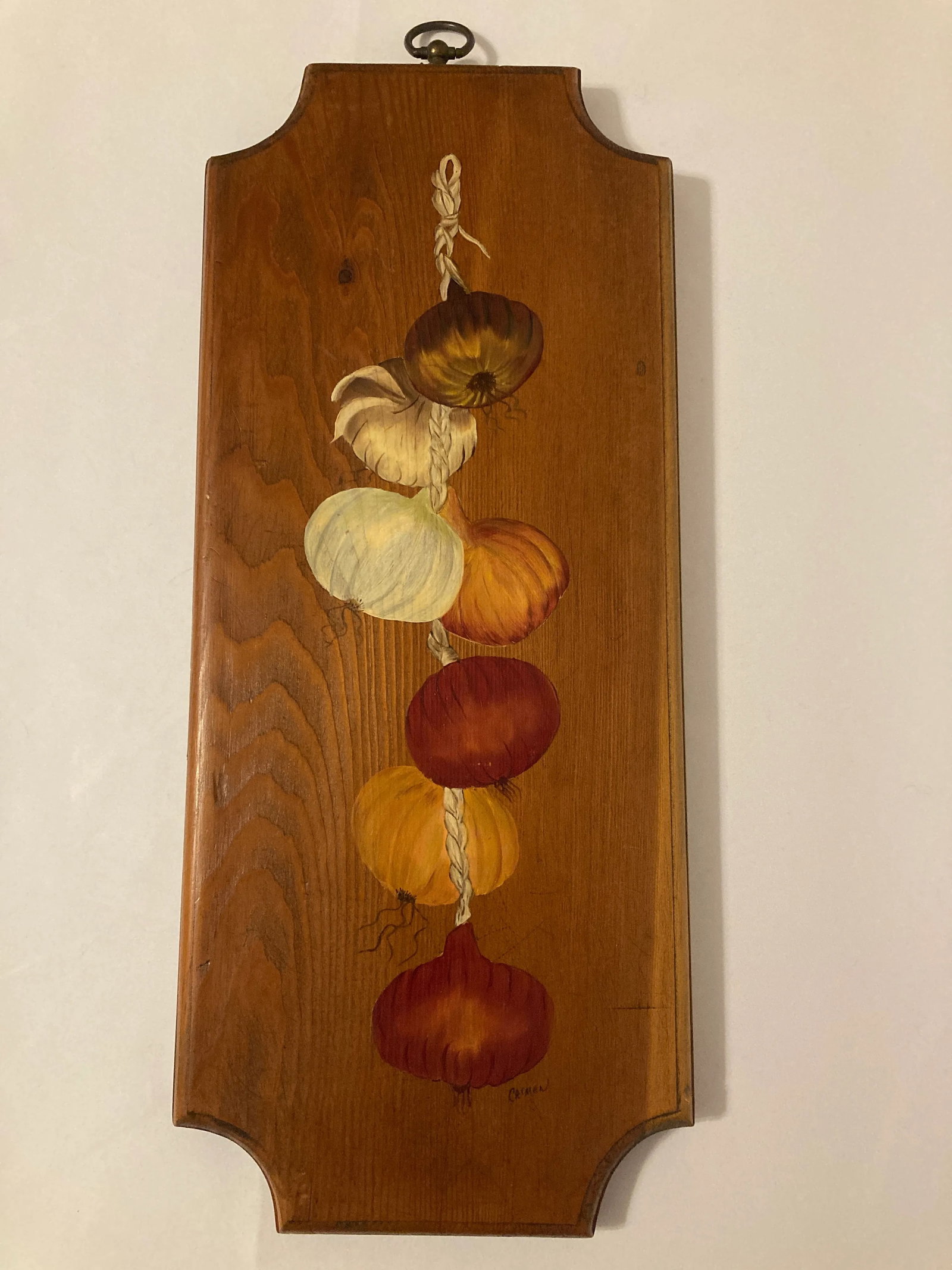 Vintage Midcentury Painted Wood Wall Hanging With Onions and Garlic - 7