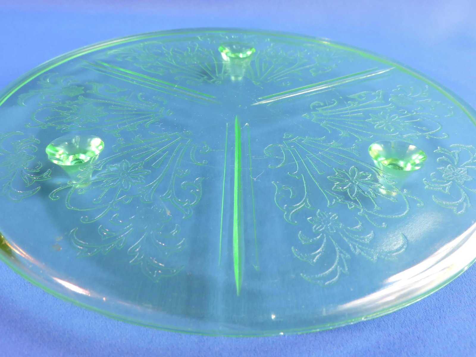 Circa 1932 Us Paneled Aster Cake Stand Depression Vaseline Glass - 3