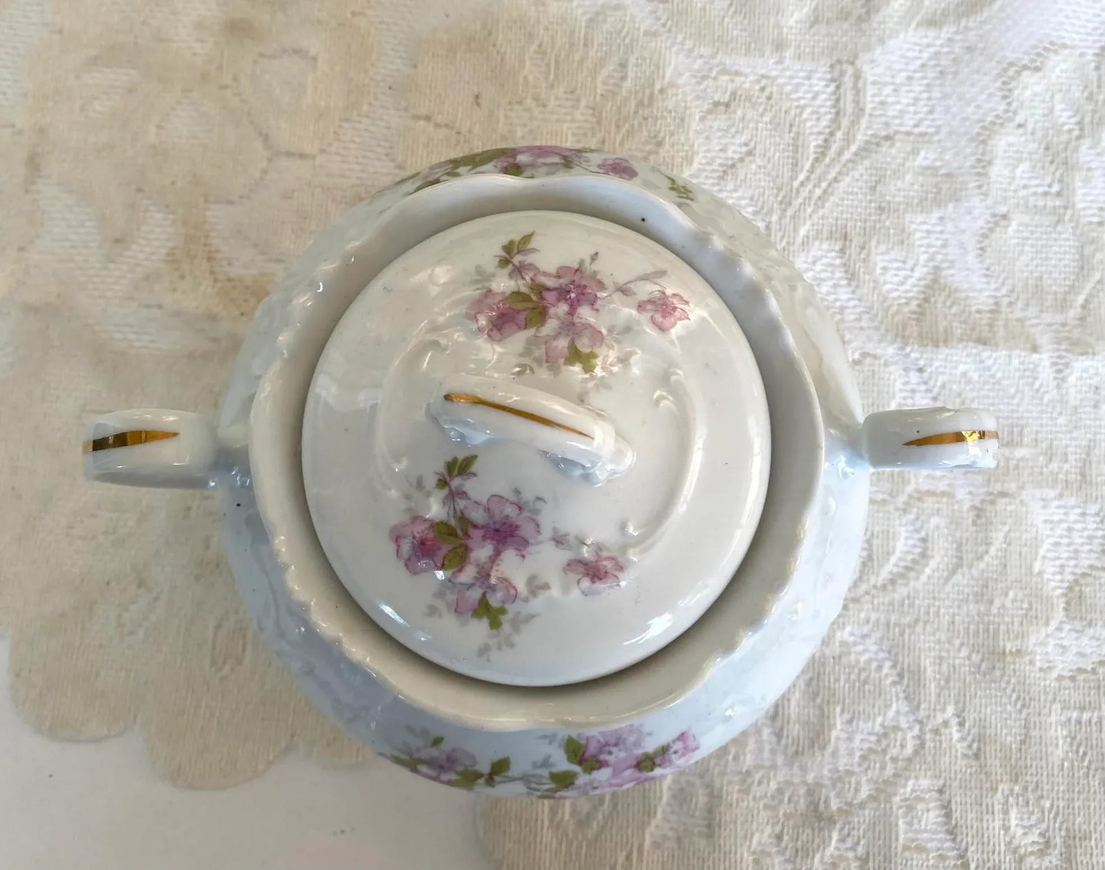 Late 20th Century Vintage Habsburg Austria Sugar Bowl With Lid - Purple Flowers, Scalloped - 2