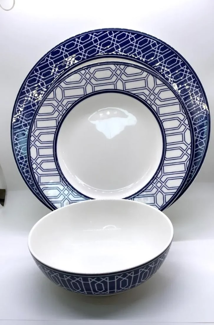 Early 21st Century Lenox Party Link Blue 3 Piece Place Setting - Blue Band/Links on Rim - 11