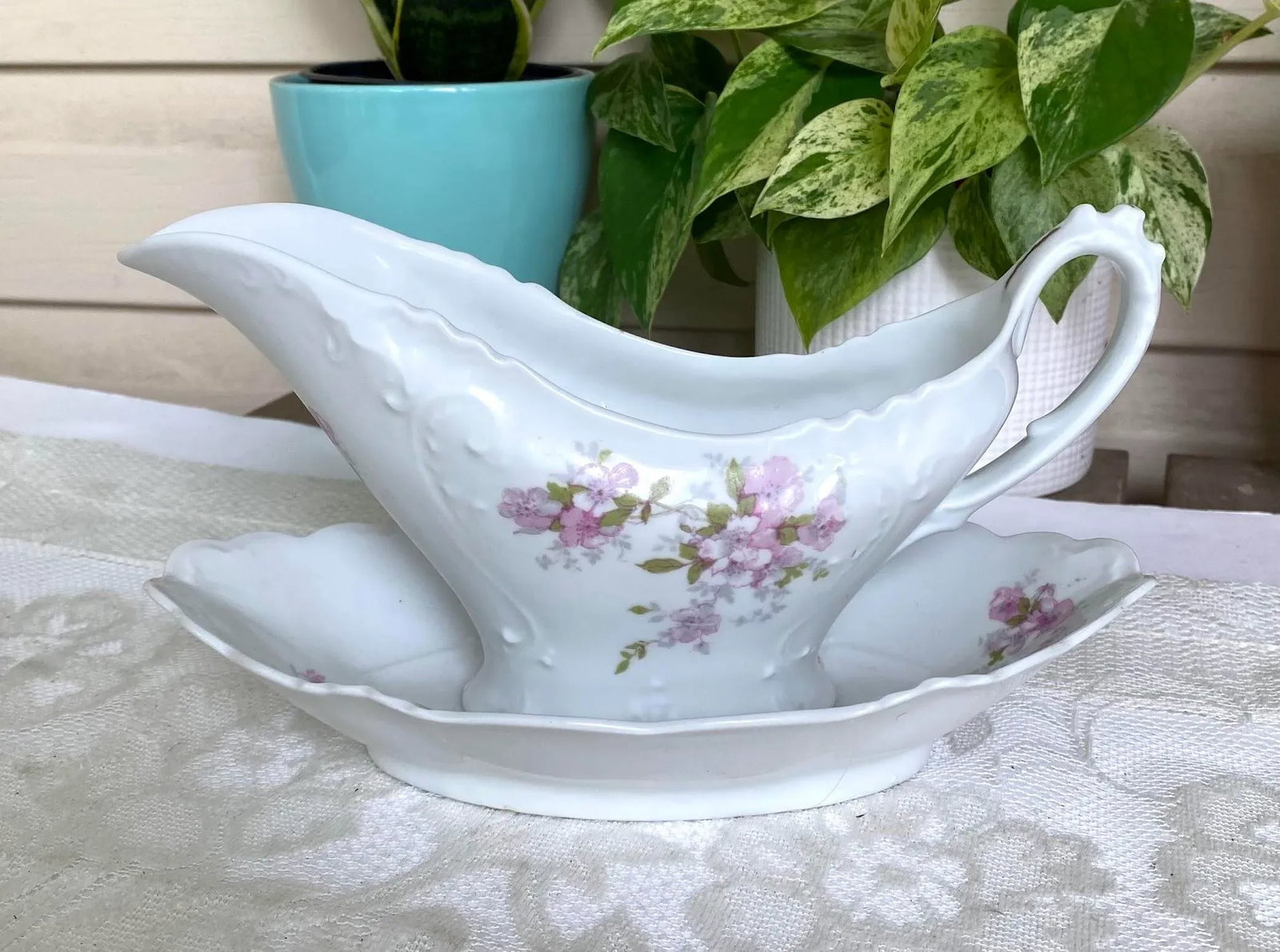 Late 20th Century Vintage Habsburg Austria Gravy Boat & Underplate - Purple Flowers, Scalloped - 2
