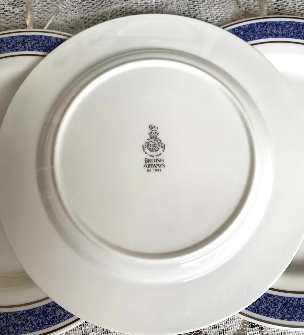 Late 20th Century Royal Doulton British Airways First Class Service Bread & Butter Plates with Blue - 4