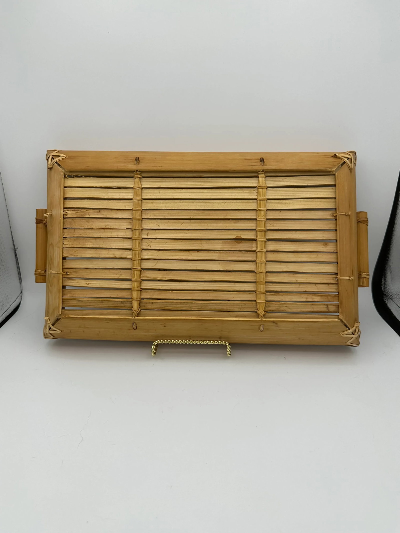 Mid 20th Century Light Bamboo Slat Lap Serving Tray With Cane Handle - 3