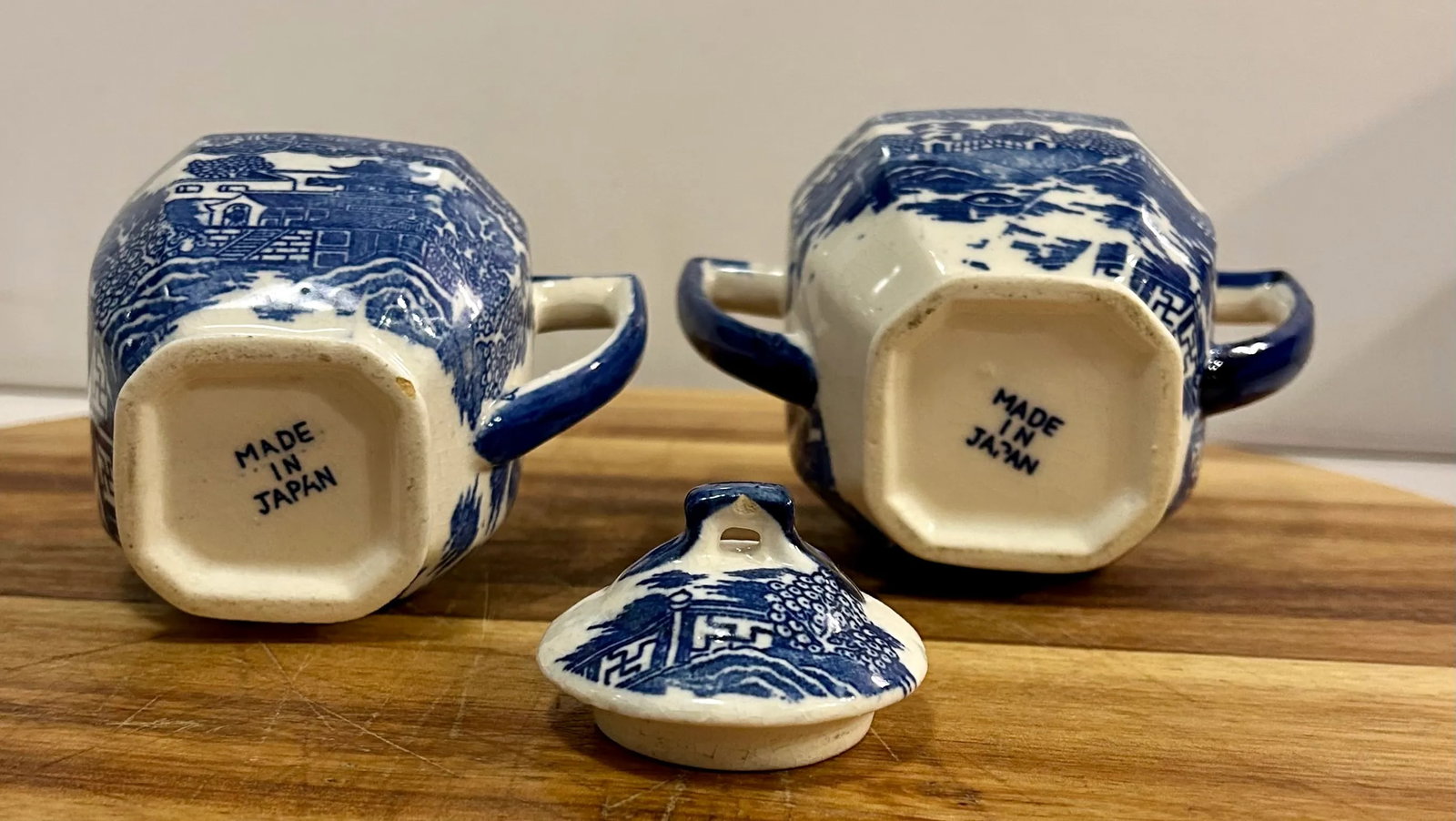 Art Deco Blue Willow Transferware Sugar and Creamer Set, 2 Pieces - 5