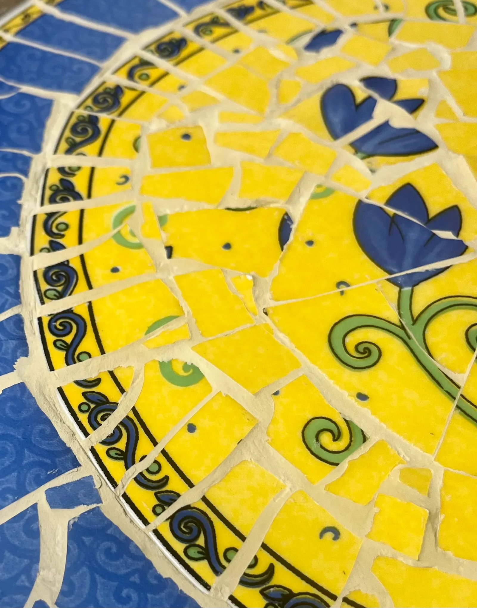 Vintage Round Silver Plated Blue and Yellow Floral Mosaic Tile Tray - 6