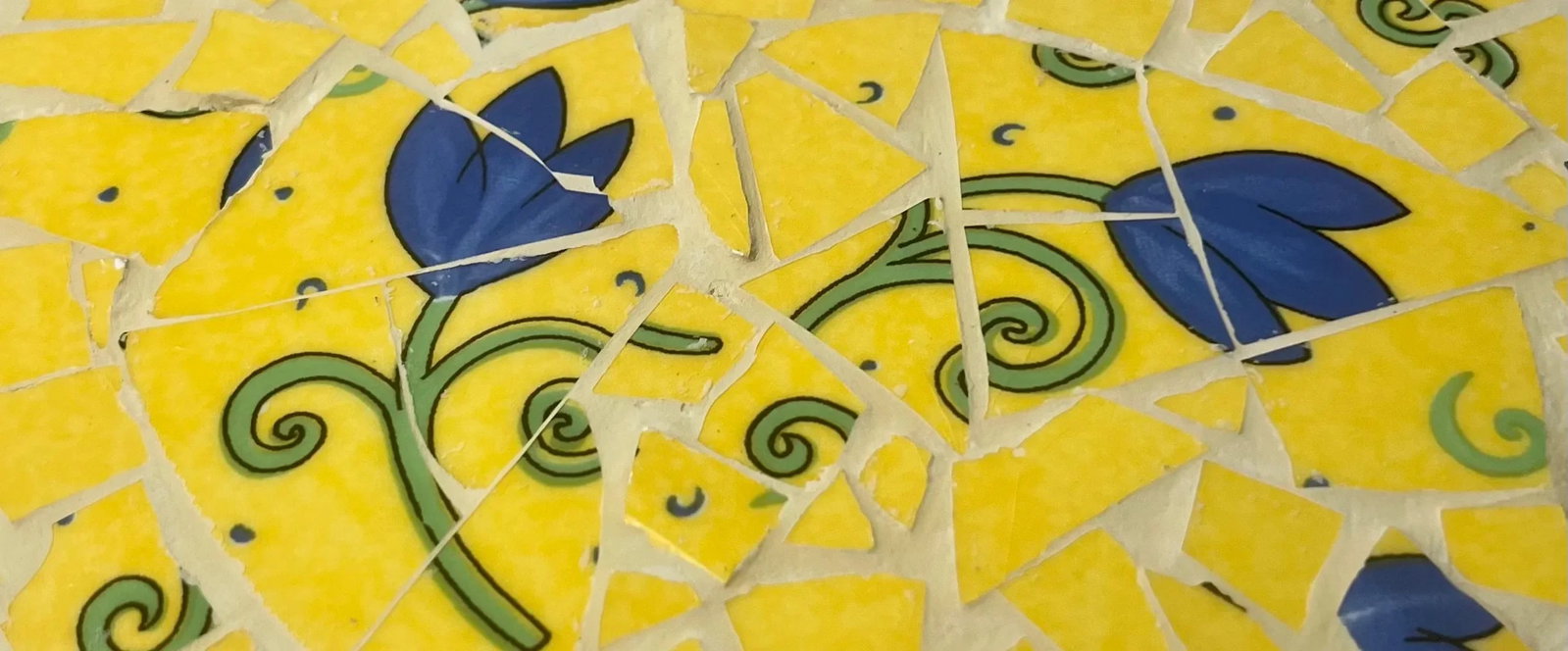 Vintage Round Silver Plated Blue and Yellow Floral Mosaic Tile Tray - 7