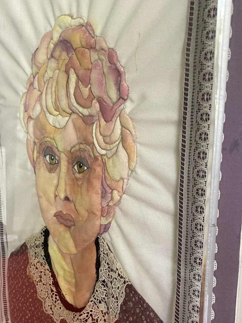 3d Mixed Media Fabric Art Portrait Hand-Painted & Quilted 1980s Lucite Box Frame - 5