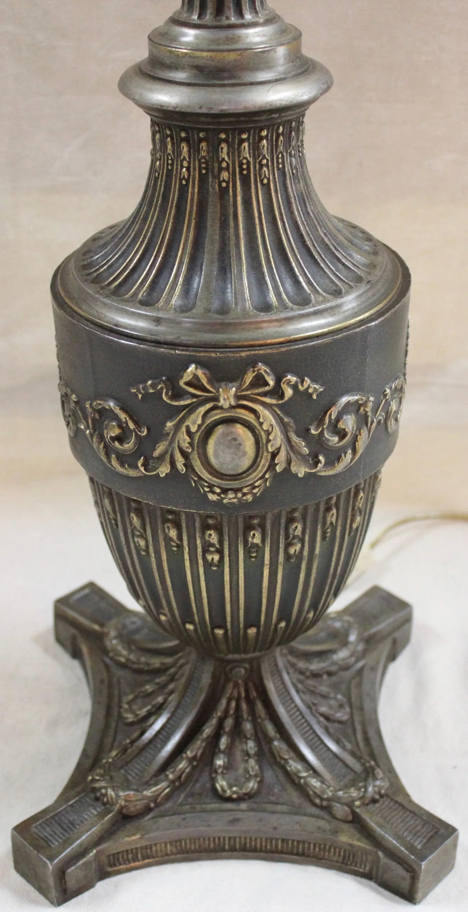 19th Century Neoclassical Spelter "Kerosene" Lamp - 4