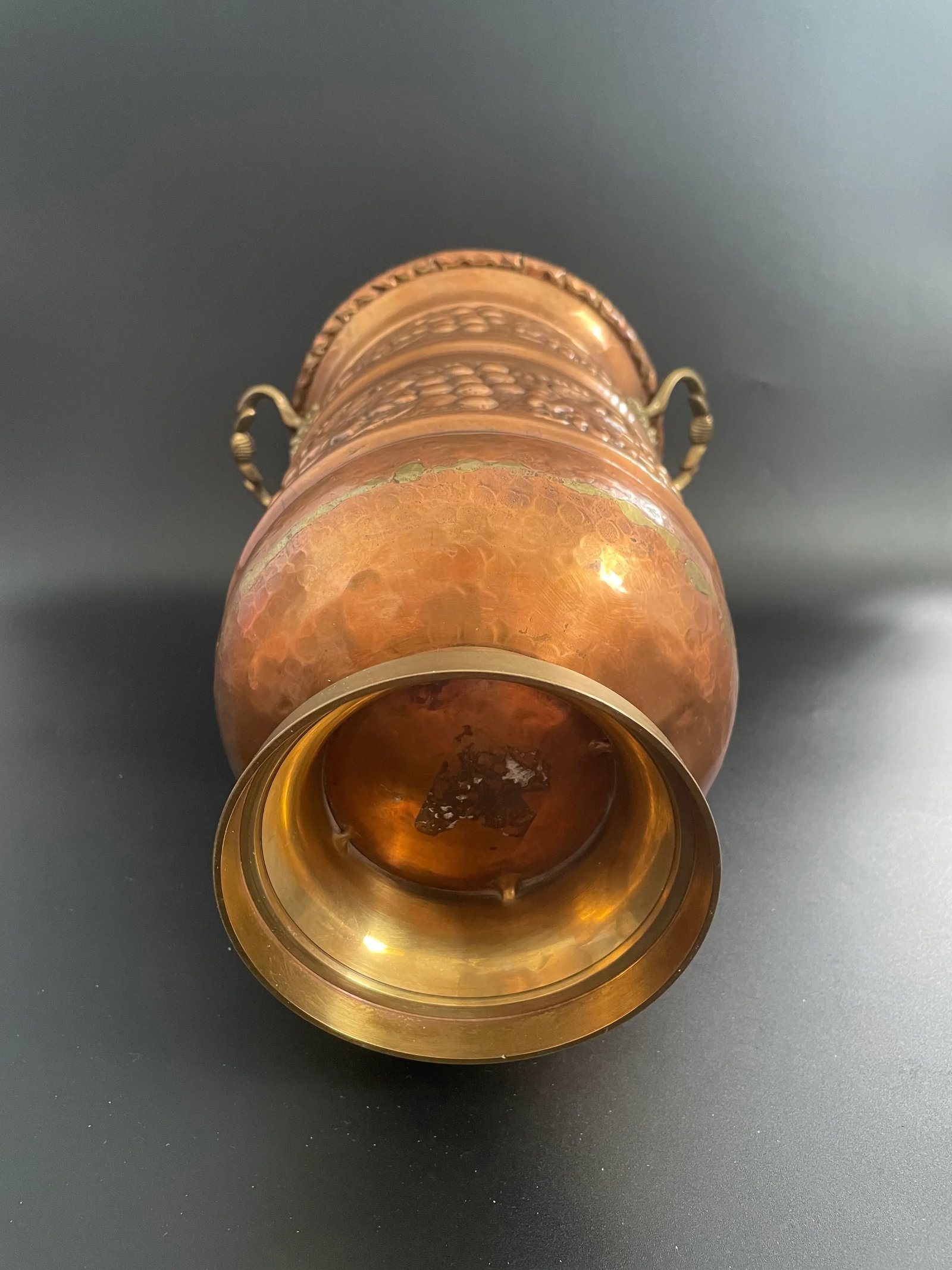 Vintage Embossed Brass Grapes & Vines Jardiniere Planter Vase With Lion Head Handles - 8