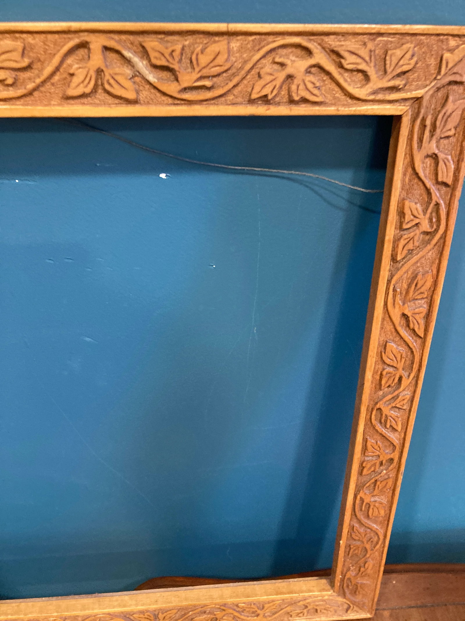 Early 1900's Hand Carved Wood Frame With Vines - 3