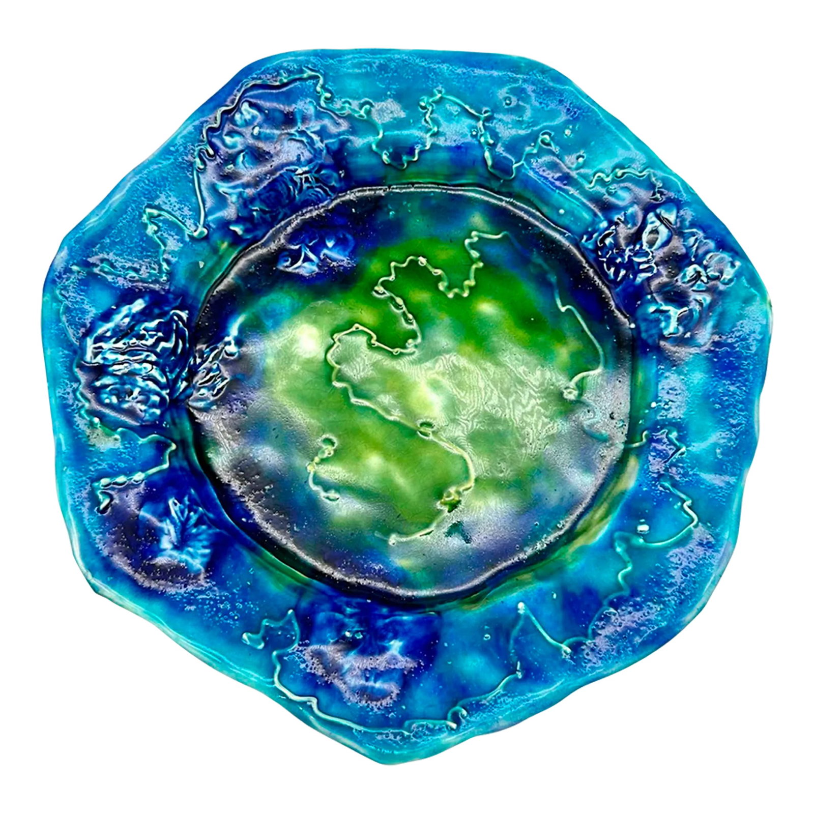 Early 21st Century Studio Pottery Heptagon Flowers Majolica Decorative Plate in Blue & Green: This beautiful heptagon plate features an intricate floral pattern with shades of blue and green. Made with high-quality ceramic material, this decorative plate is perfect for all occasions and will a
