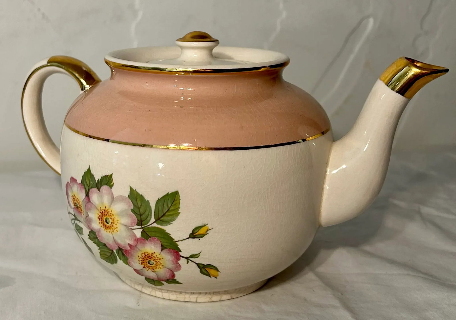 1950s Ellgreave Pink Floral Tea Pot With Gold Trim - 11