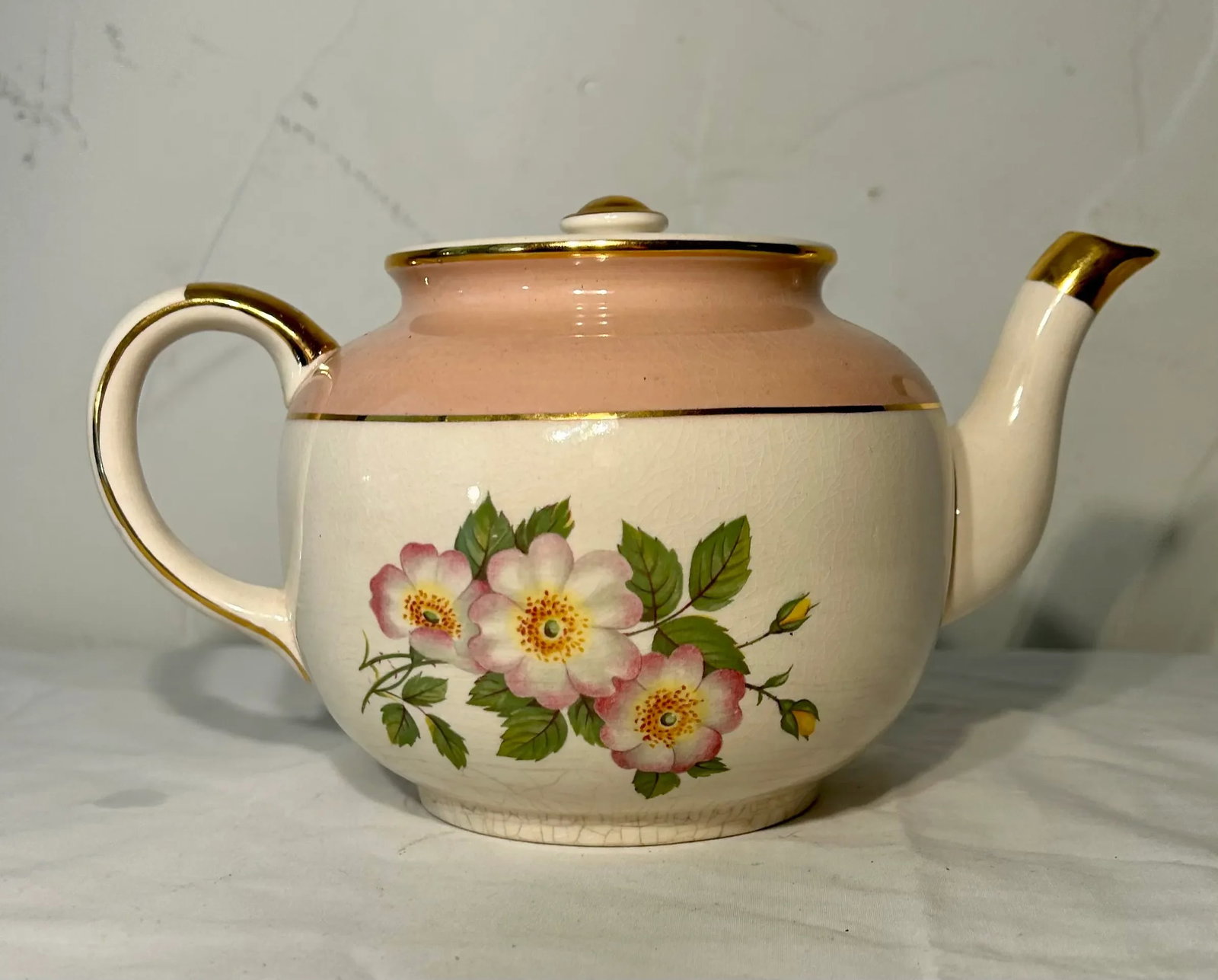 1950s Ellgreave Pink Floral Tea Pot With Gold Trim - 13