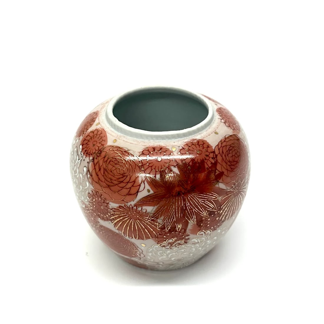 Mixed Chinoise Motif Ceramic Vase Curation - Group of 5 - 10