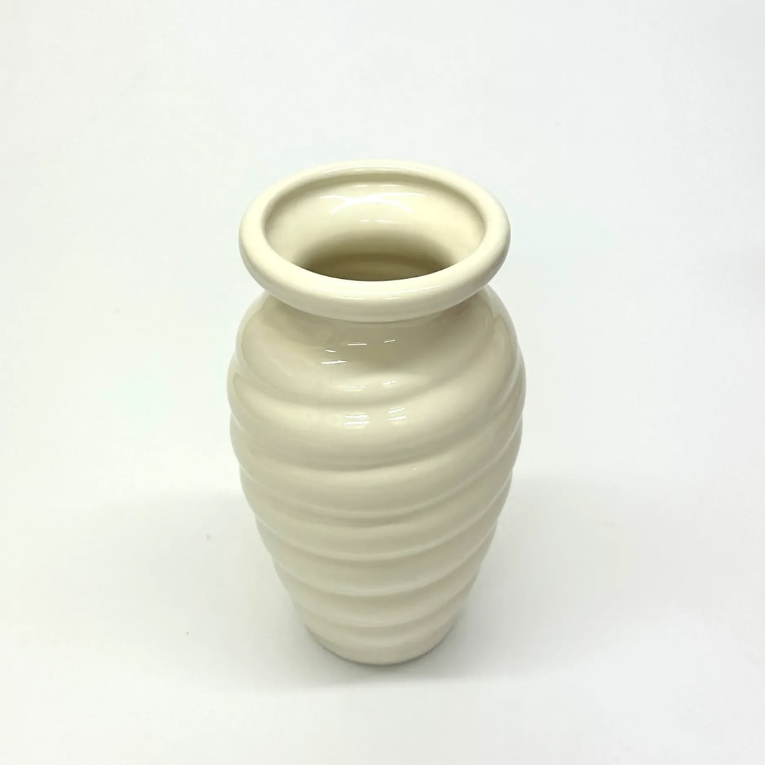 Mixed Chinoise Motif Ceramic Vase Curation - Group of 5 - 7