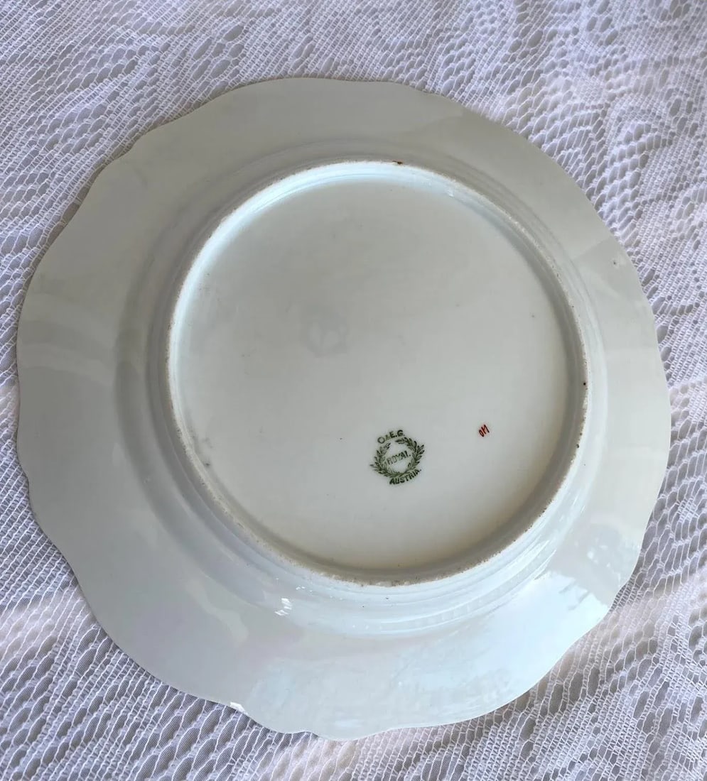 1910s Oscar & Edgar Gutherz Royal Austria Luncheon Plate with Game Bird Scene, Gold Floral Rim, Gold - 5