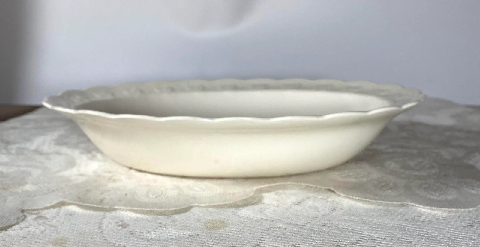 1970s Taylor, Smith Pink Castle Oval Vegetable Bowl - Dark Pink English Scenes, Garland Shape - 4