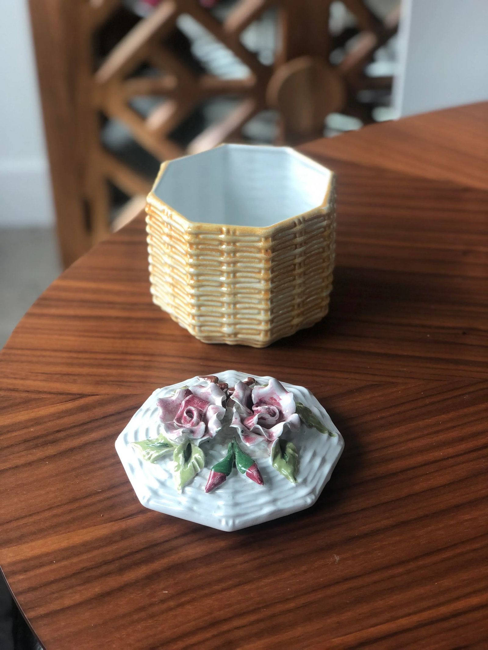 Mid-20th Century Italian Ceramic Flower Topped Box by Bellini - 5