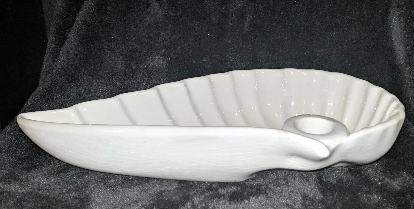 Retro U.S.A. Pottery Stamped White Dish Candle Holder Scalloped Teardrop Ceramic - 3