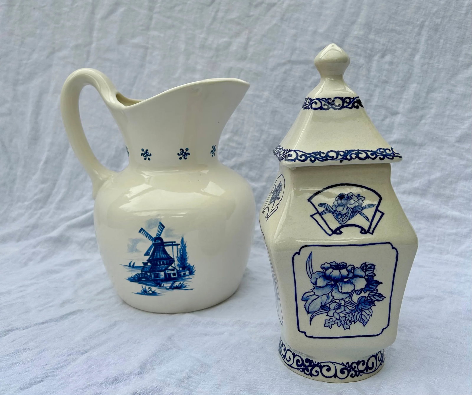 Late 20th Century Delft Style Blue and White Floral Lidded Vase - 10