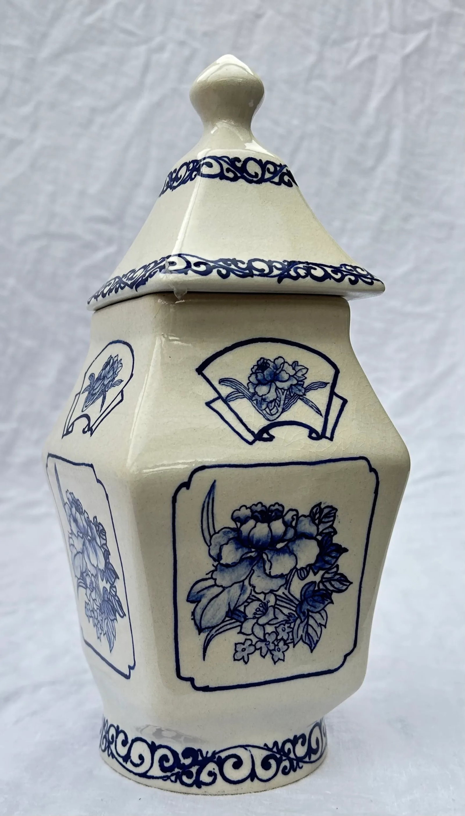 Late 20th Century Delft Style Blue and White Floral Lidded Vase - 4