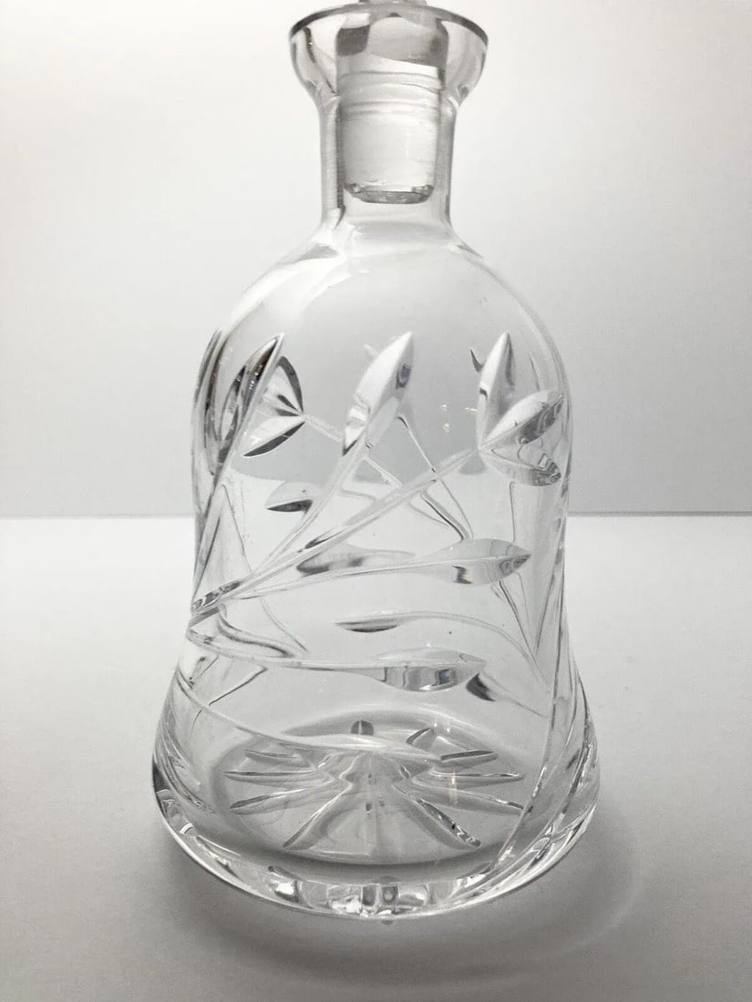 Vintage 1970s American Crystal Wine Decanter, Leaf Plant Cuts, Barware - 2