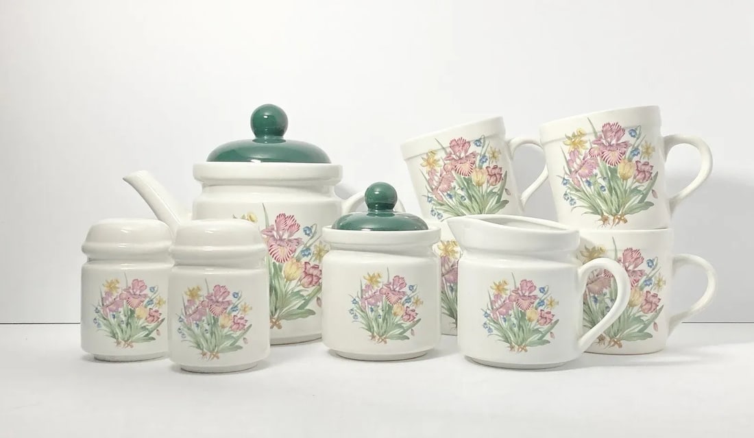 1980s 9-Piece Portmeirion-Style Botanical Floral Iris Ceramic Serving Dinnerware Set - 2