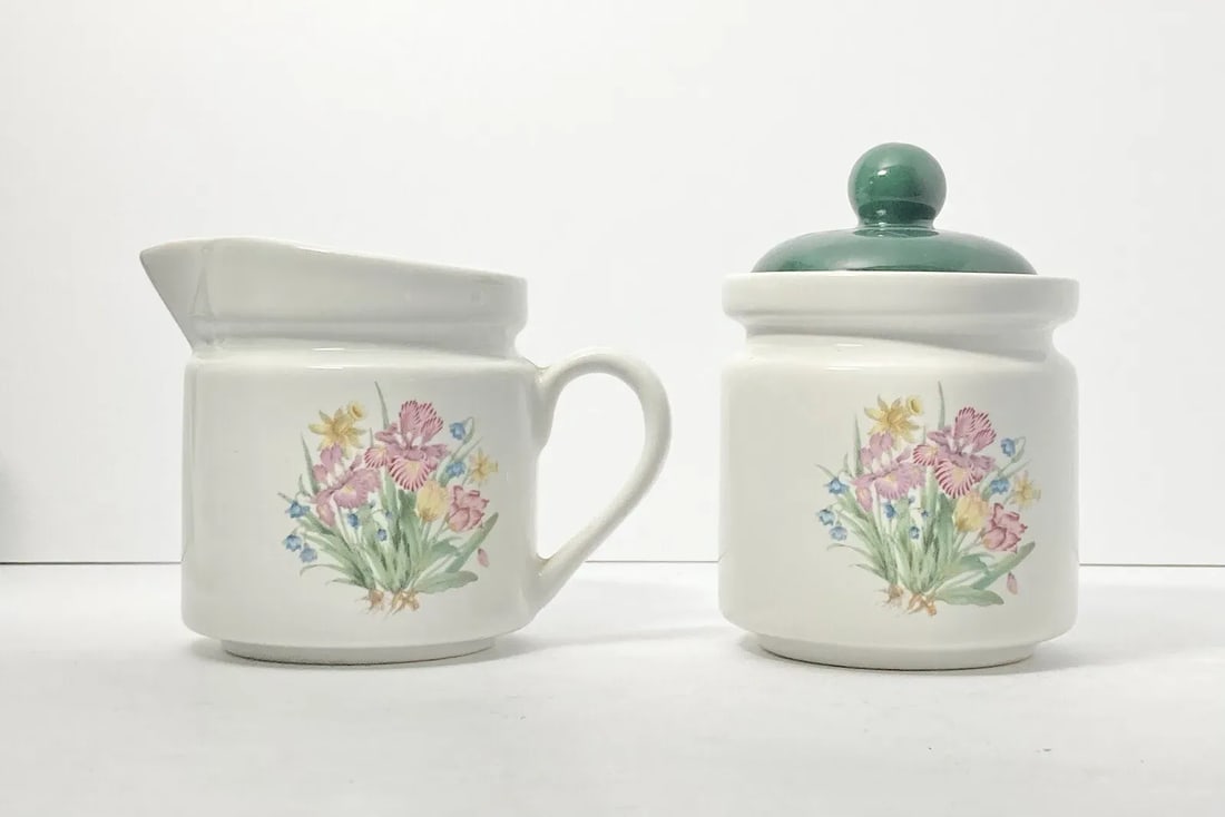 1980s 9-Piece Portmeirion-Style Botanical Floral Iris Ceramic Serving Dinnerware Set - 5
