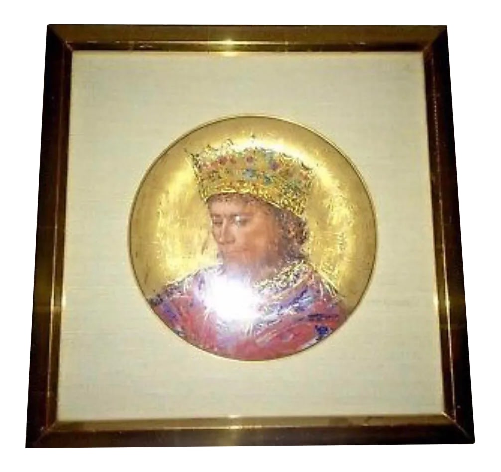 Edna Hibel David the King Plate in Gold Floating Frame: Edna Hibel Plate in Elegant Gold Floating Frame David the King Lovely floating frame 17" by 17" Frame us 2" front to back One Owner Always been in our very clean home Condition: Alterations: Original 